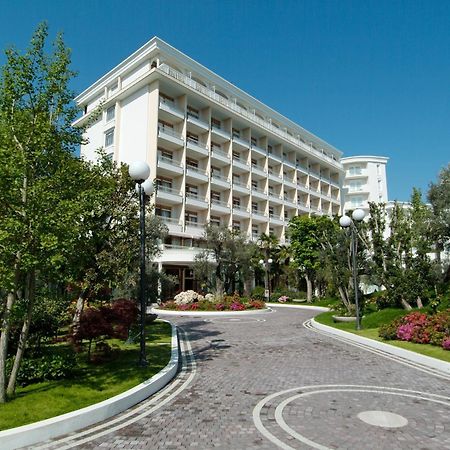 印德罗克尼瑟斯住宅度假村 阿巴诺泰尔梅 外观 照片